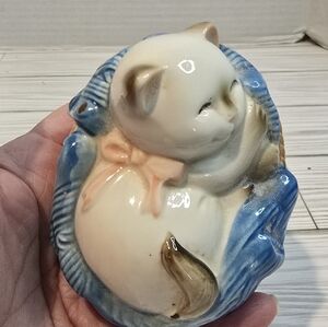 VTG 1983 Avon Sleeping Cat Kitten In Basket Potpourri Holder Sachet Ceramic